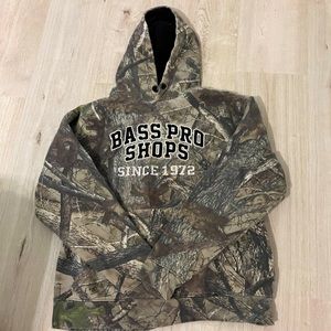 Bass pro shop, cano hoodie, no draw string, size extra small